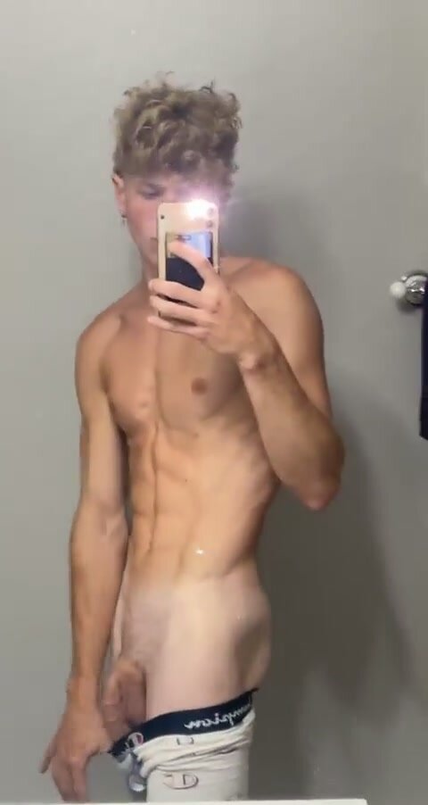 Twink show dick