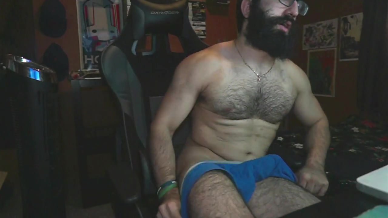 hot bearded daddy - video 3