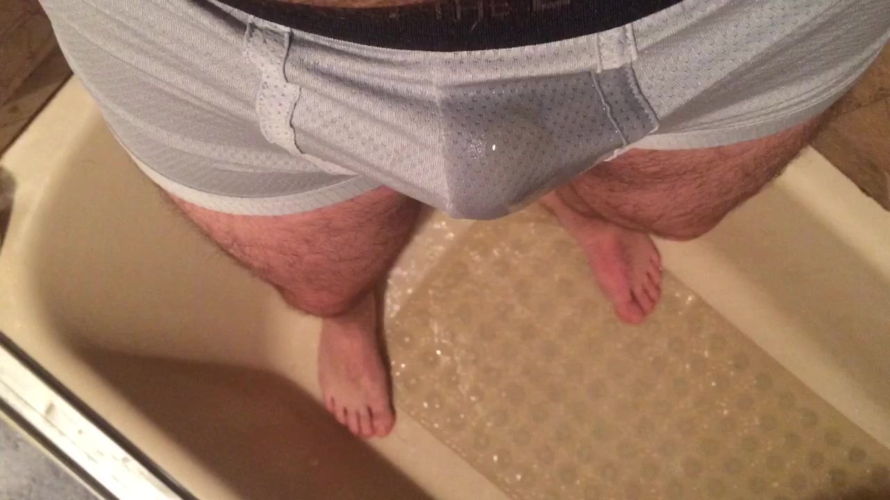 Pissing before shower