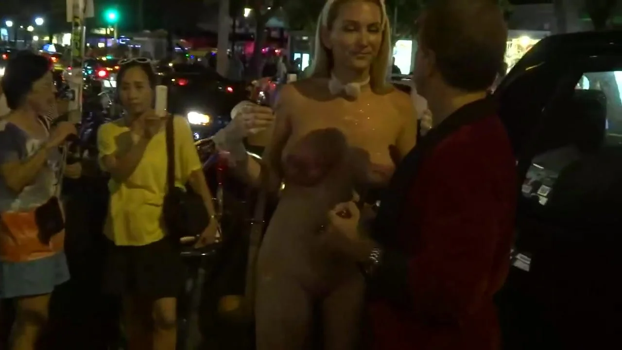 Naked Bunny cosplay in public - ThisVid.com