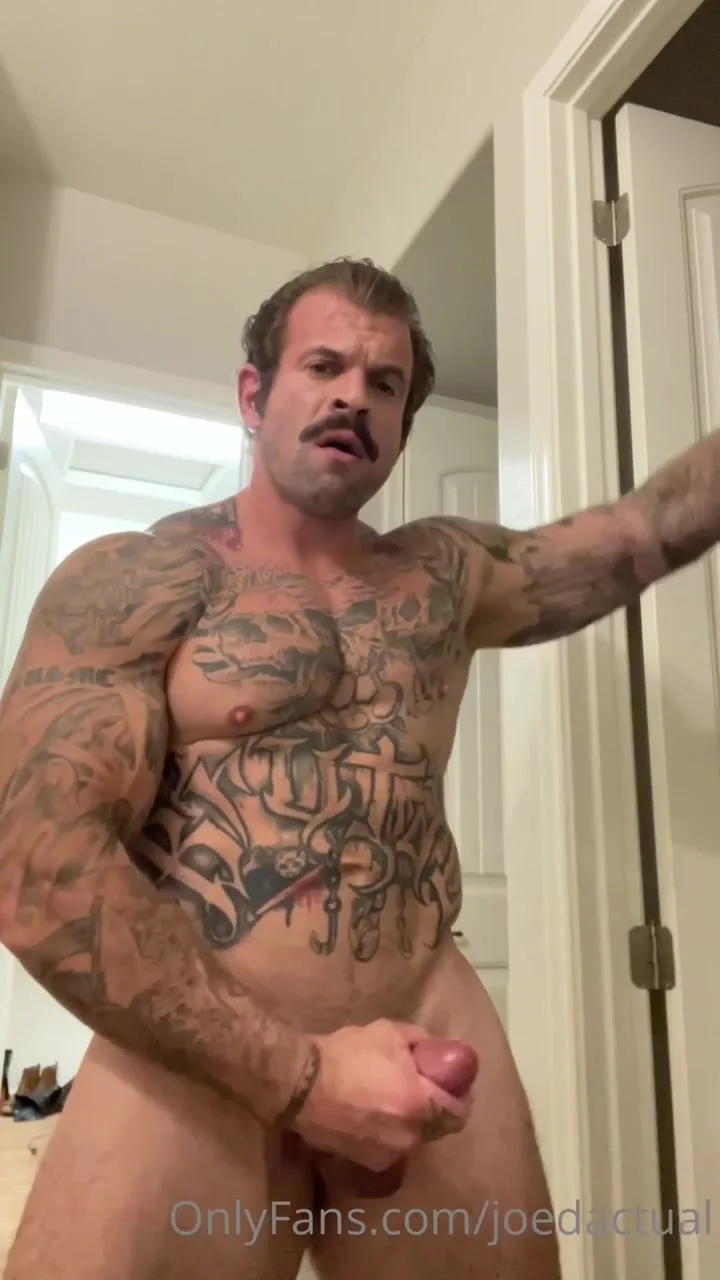 Jerking big load - ThisVid.com