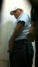 Older guy jerked off and cums