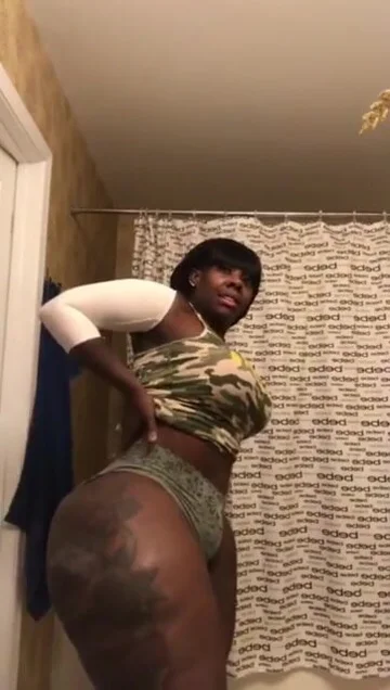 Big Booty Thick Ebony - Ebony big thick ass - ThisVid.com