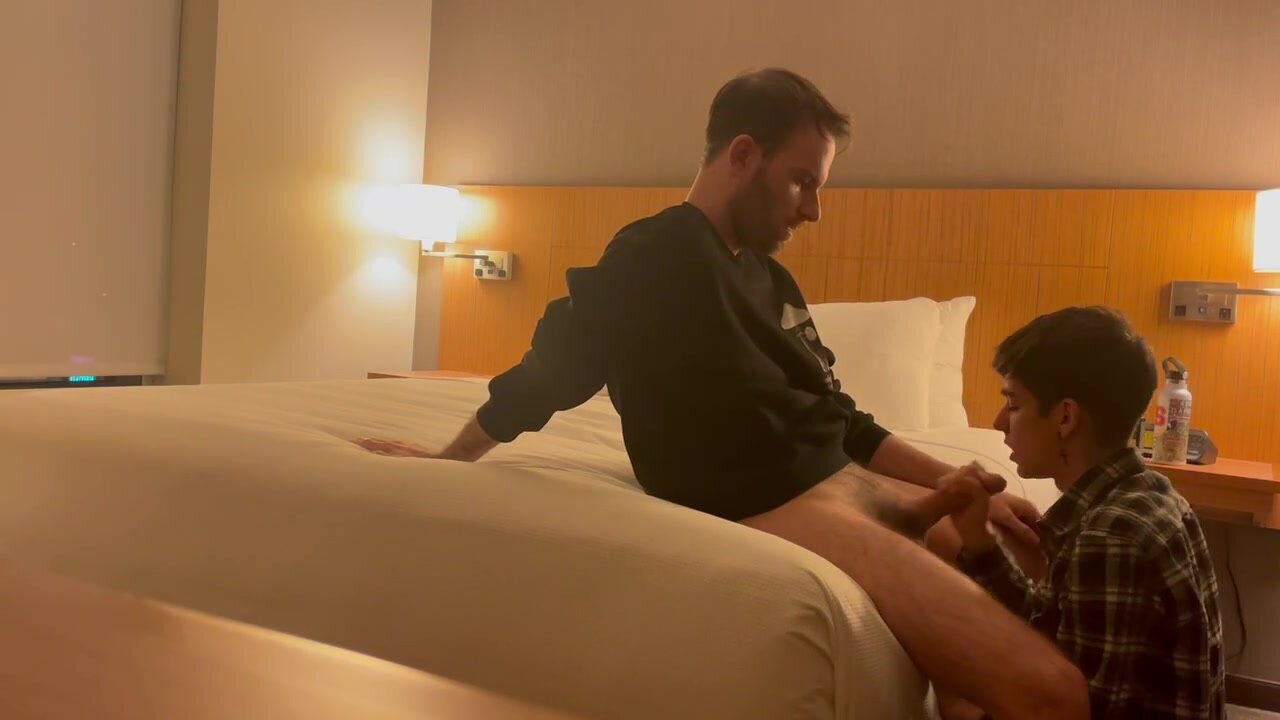 Daddy and twink - video 5