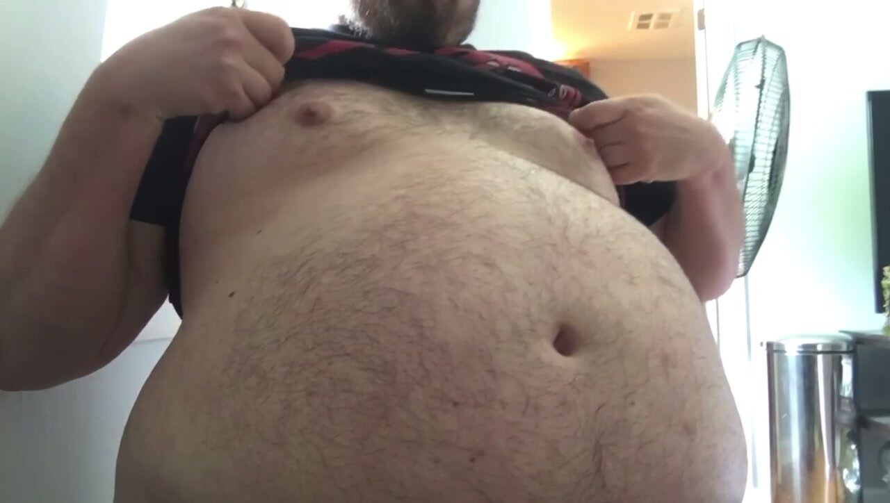 belly in a tight shirt