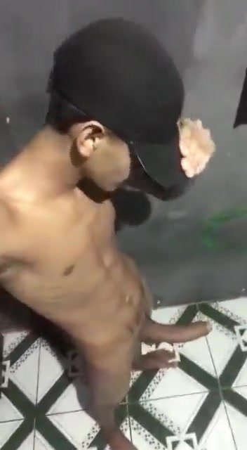 En el baño - video 8