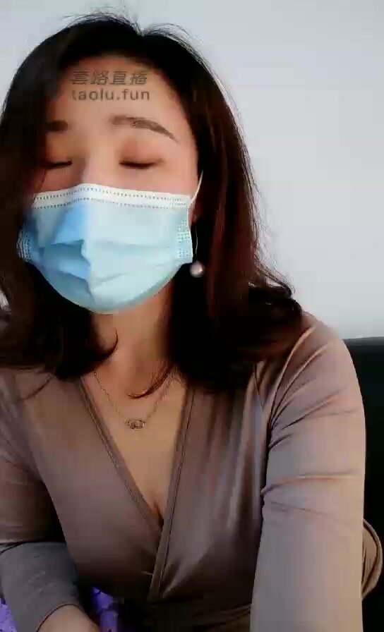 chinese femdom 9 - video 3