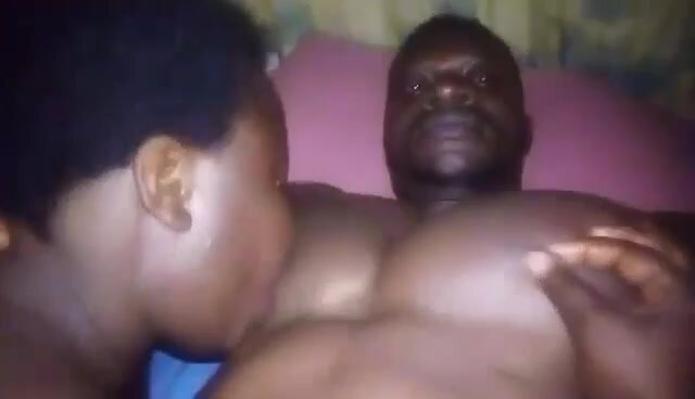 Huge pec - video 4