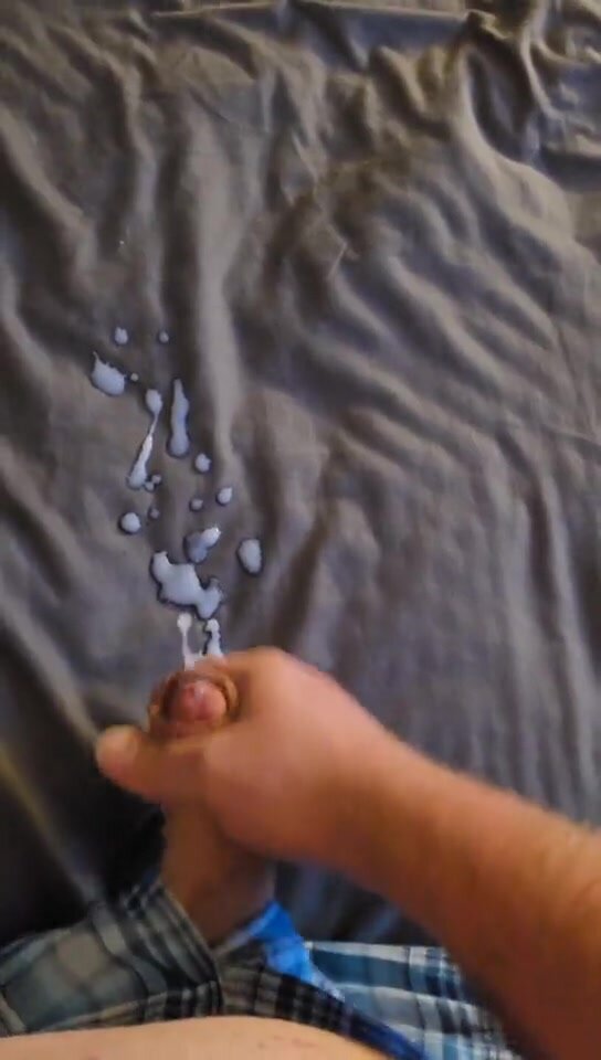 Busting a fat nut on bros bed