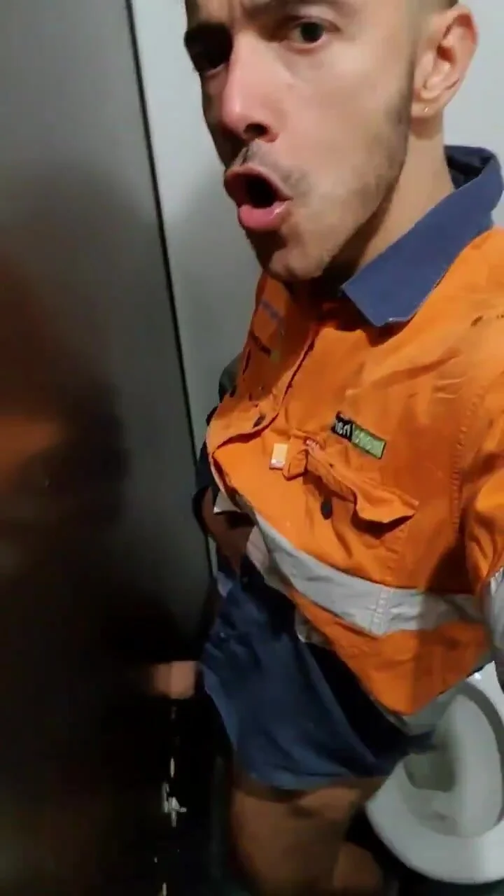Aussie gloryhole