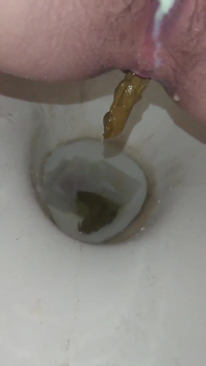 Toilet shitting - video 4