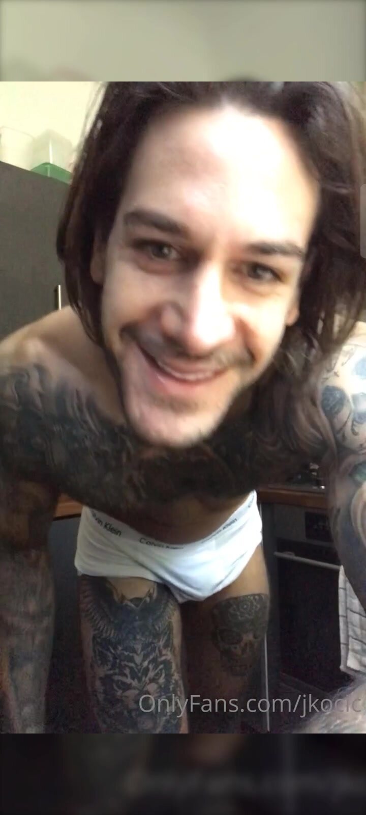 Bisex guy ass tease