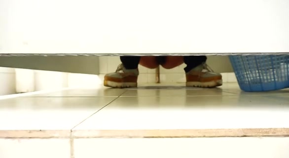Girl poop in public toilet 42