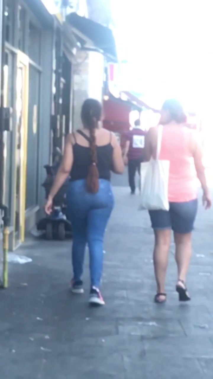 Cute ass in public - video 2
