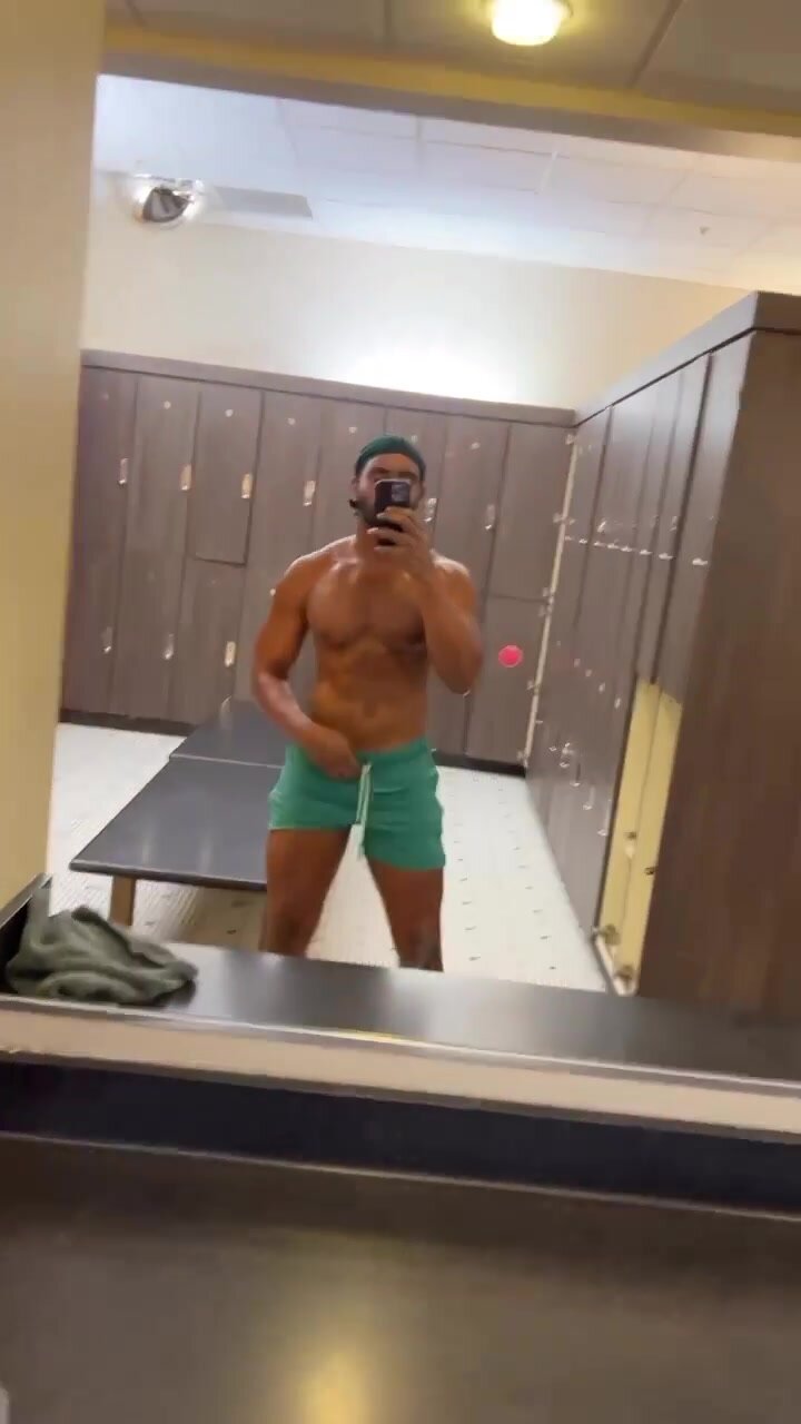 sexy meeterik on insta