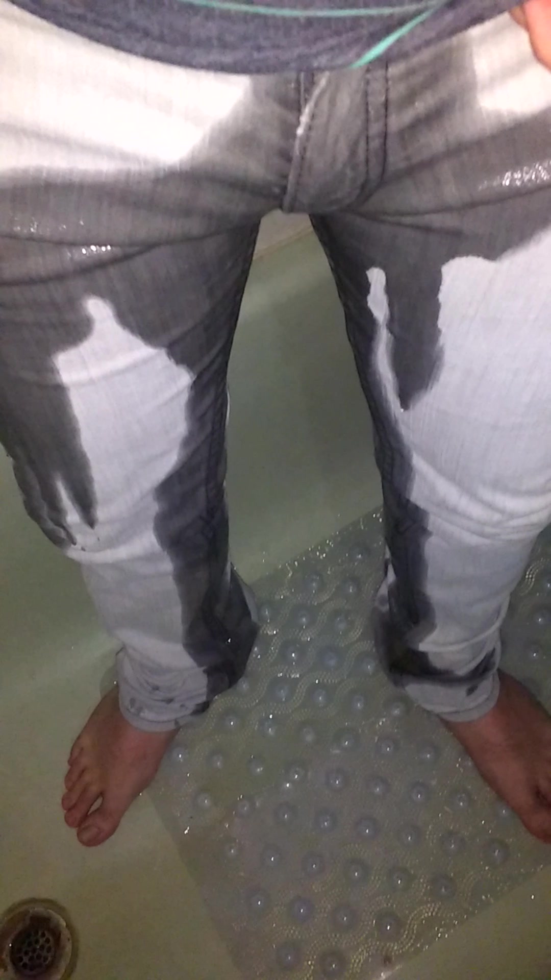 pissing my jeans - video 3