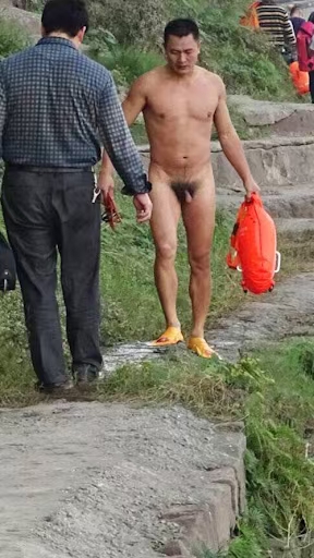 Chinese nude swimming in Beijing