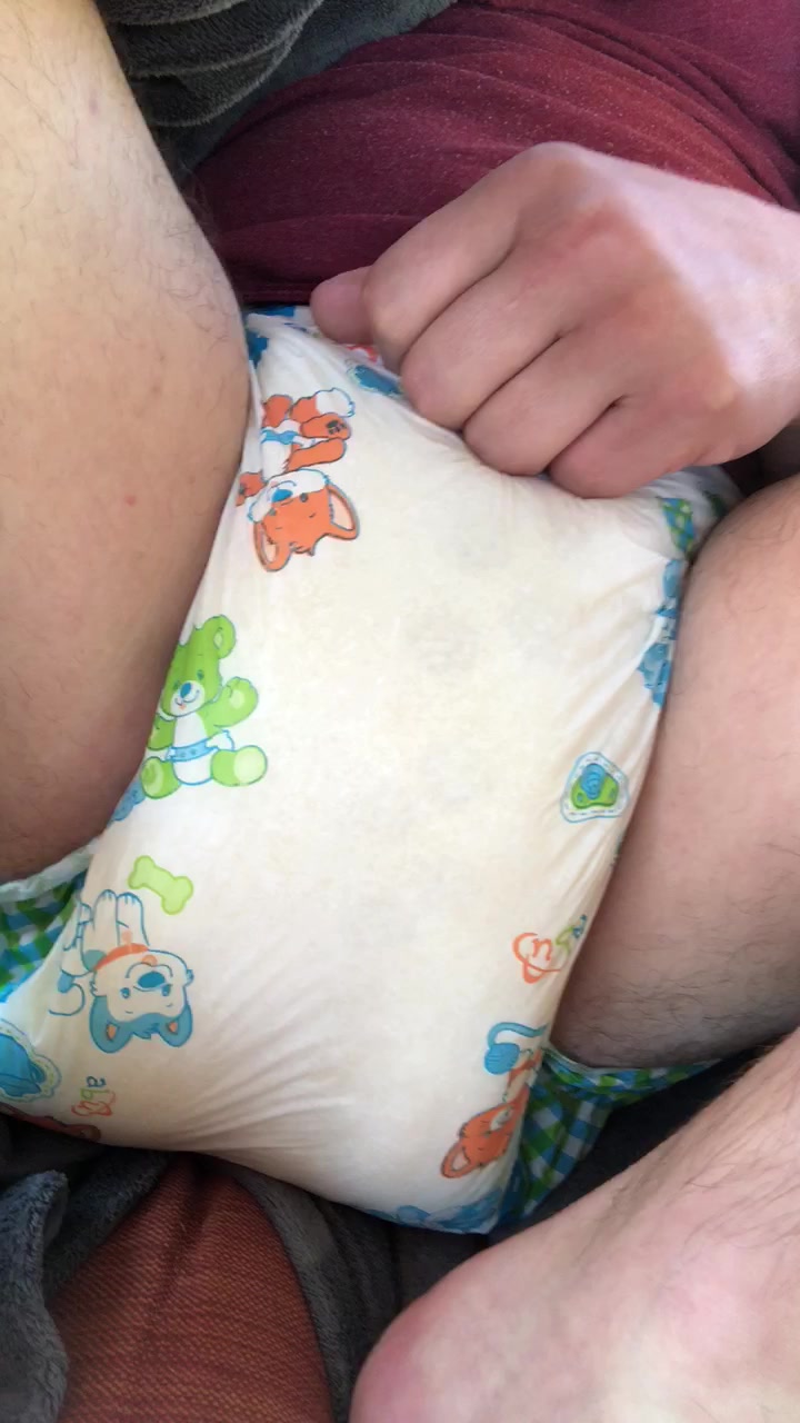 Messy diaper - video 8