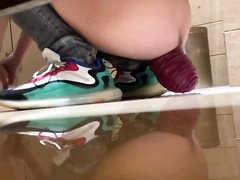 Toilet prolapse - video 2
