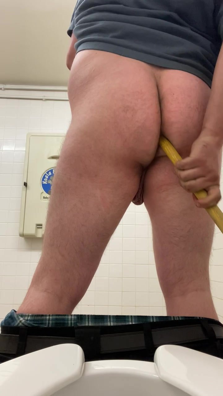 Public bathroom plunger handle in my shit hole