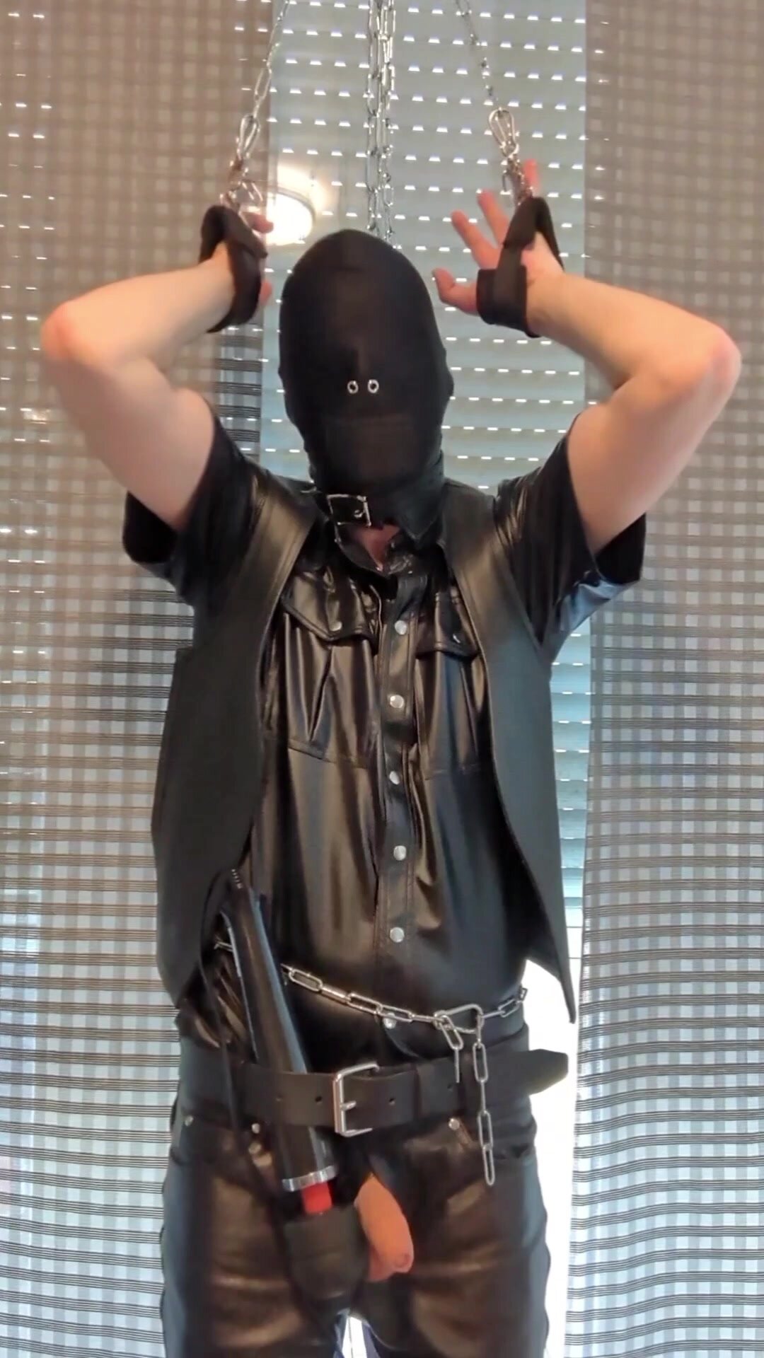 Leather guy Bound