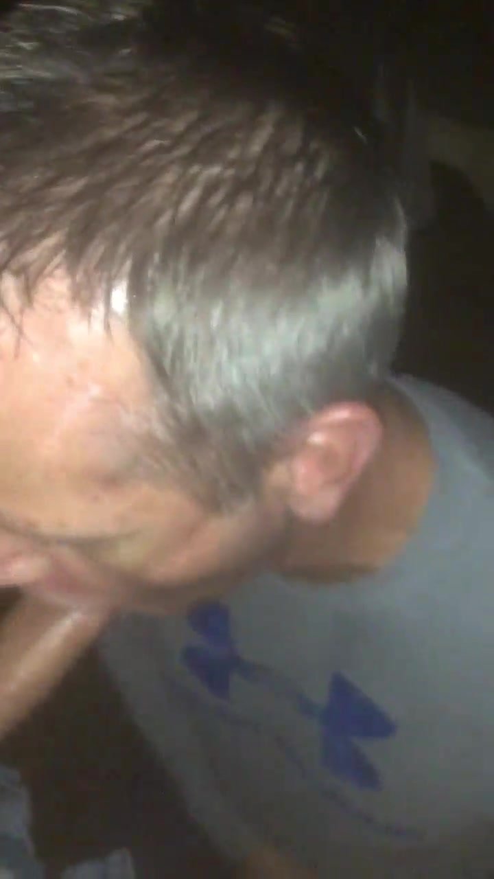 Str8 guy gets his load swallowed