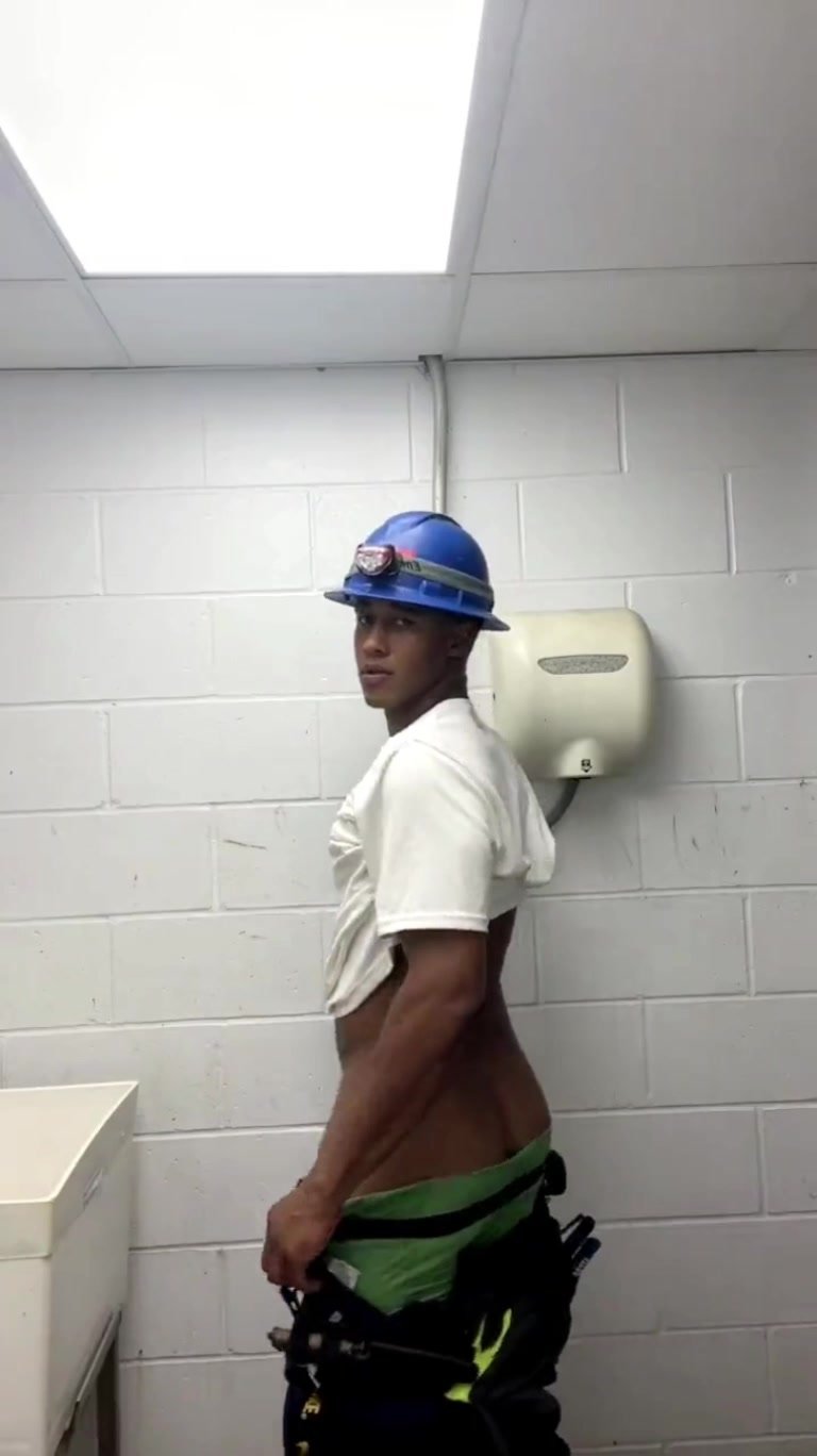 Hot constructionworker butt