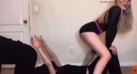 Mom “accidentally” sits on daughter’s face