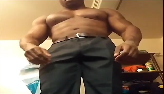 jiggly pumping pecs