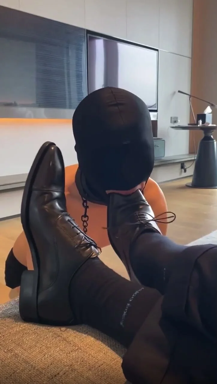 Dress Shoe Worship: leather shoes - video 6 - ThisVid.com