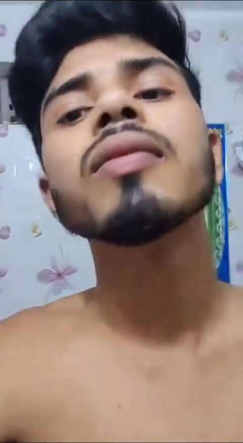 Hansome desi pakistani   hunk - video 2