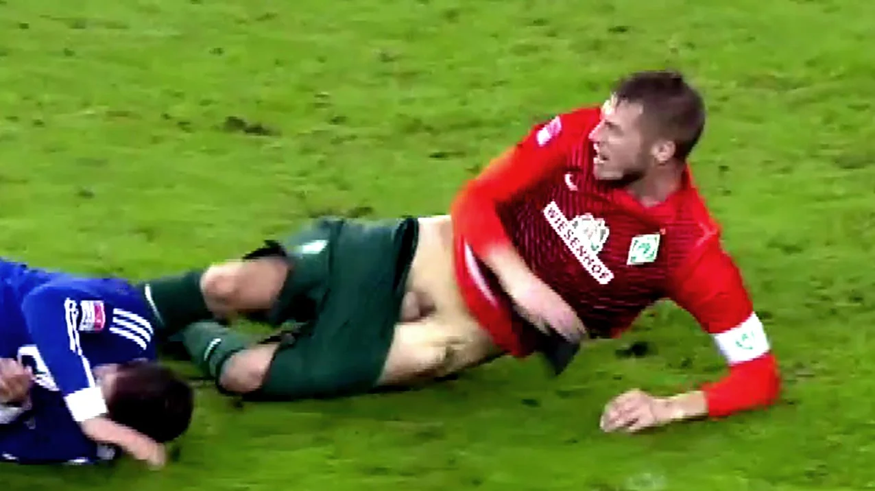 German football player accidental nudity - ThisVid.com