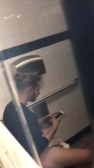 HAF guy jerking in the toilet