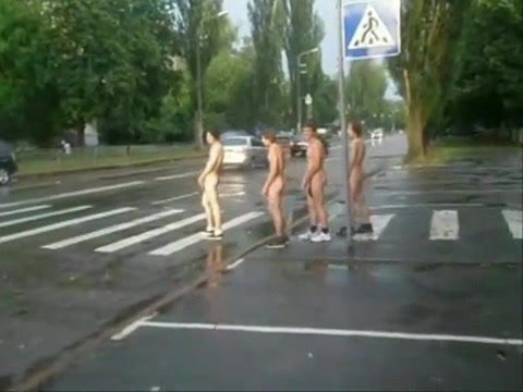 naked & free mischief