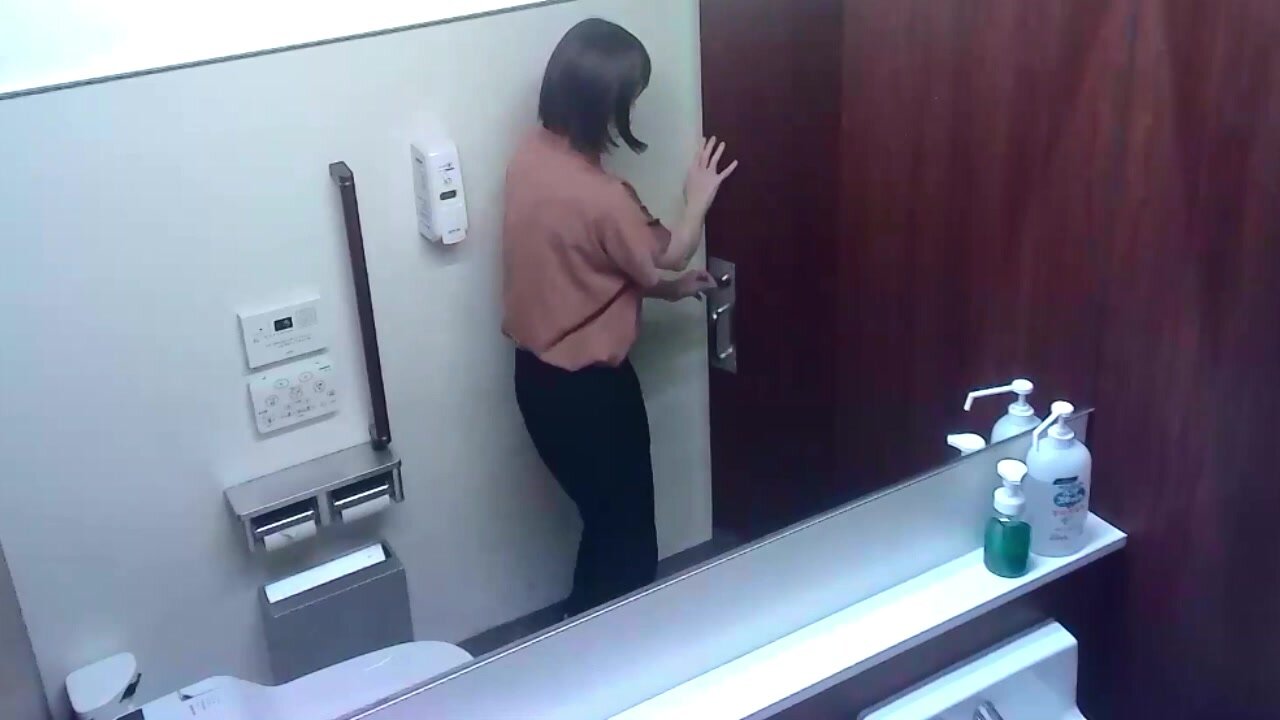 hiddencam wc toilet voyeur - video 59 compilation