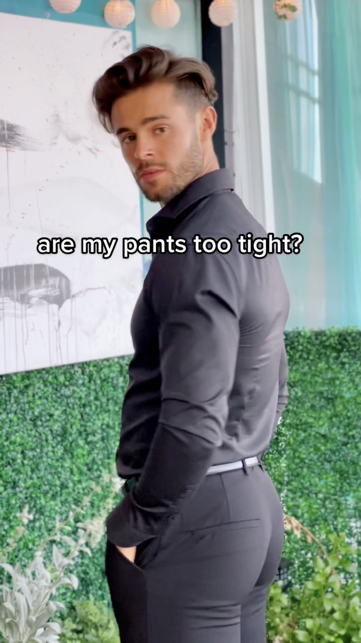 Str8 guy showing off his ass in tight suit pants