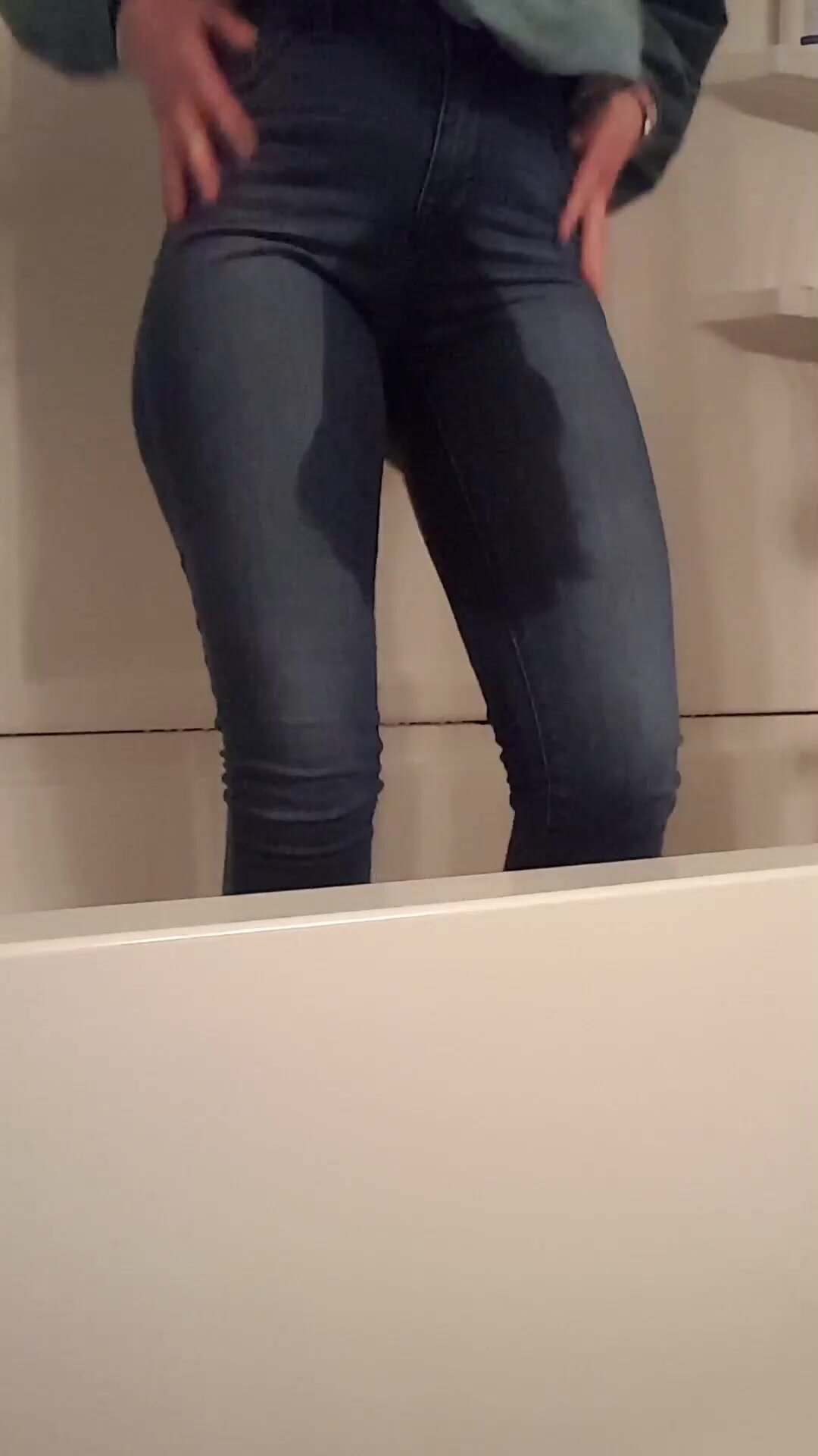 Big jeans wetting with big leaks
