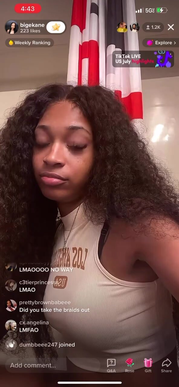 Sexy black girl on toilet during live