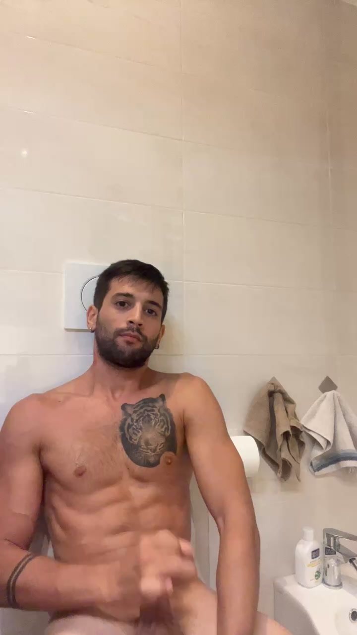 hottie cums21