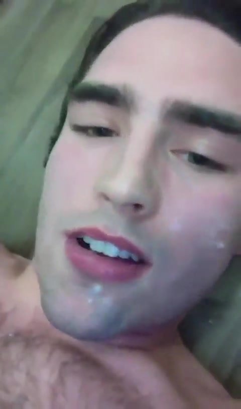 Stunning lad cums all over his face 1