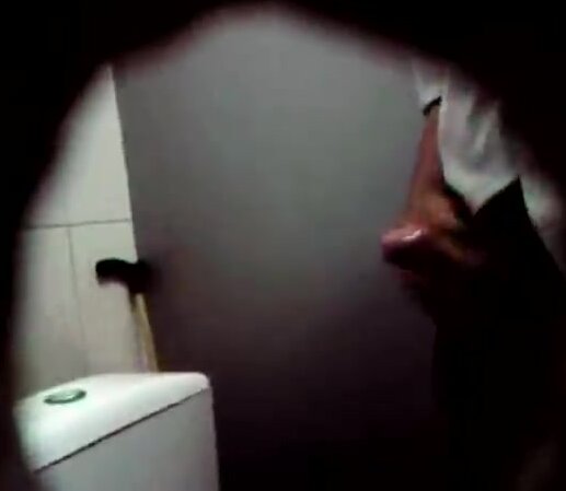 Spy through hole- man shoot big load in toilet
