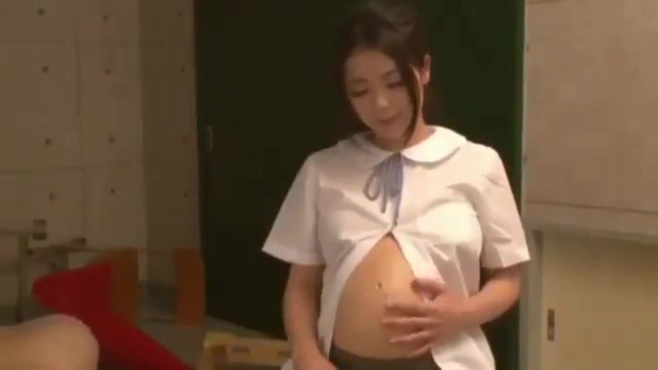 japanese girl digests her prey