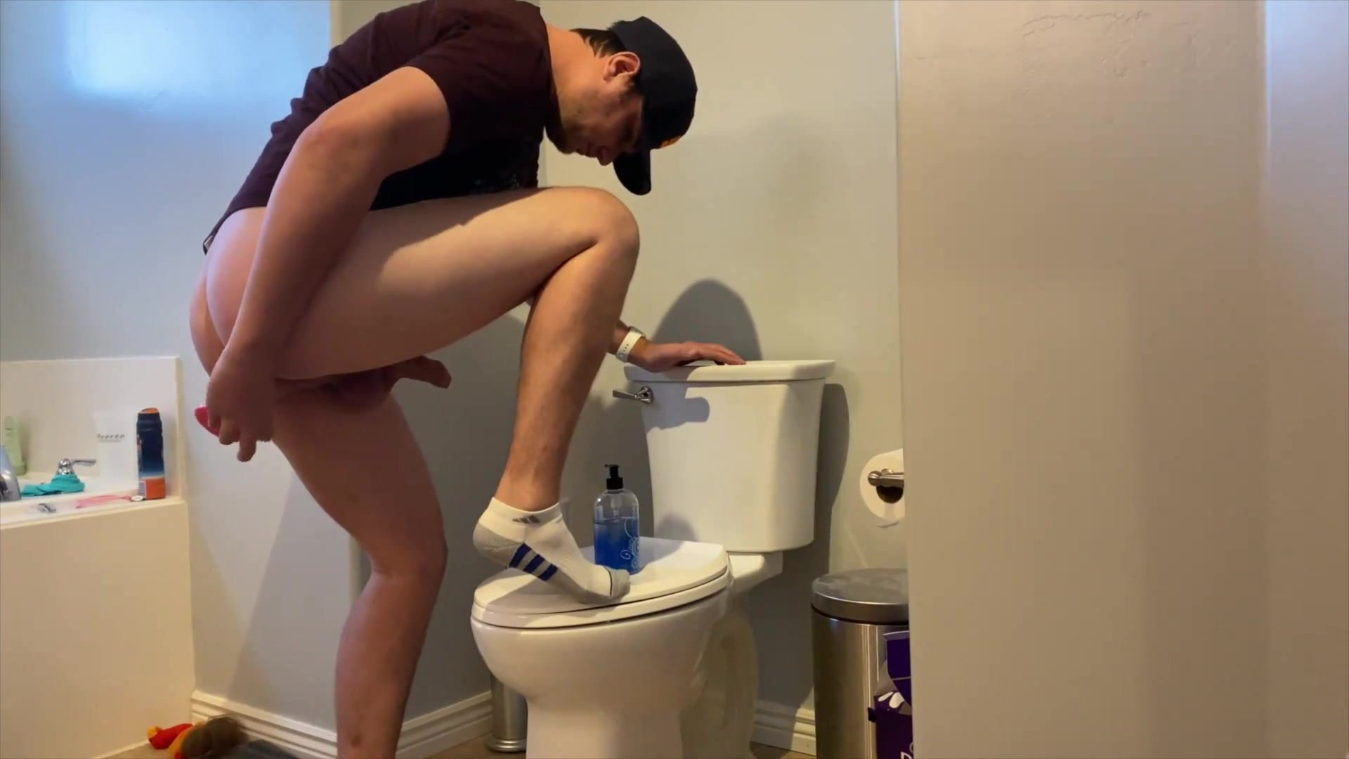 cute guy jerks off - video 4