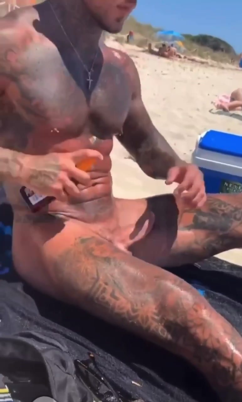 Hot tatted guy - video 6