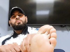 Arab male feet - video 2