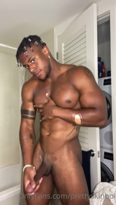 young bodybuilding big cock - video 2