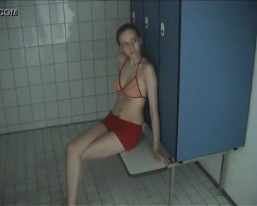 Sexy girl pisses after a swim