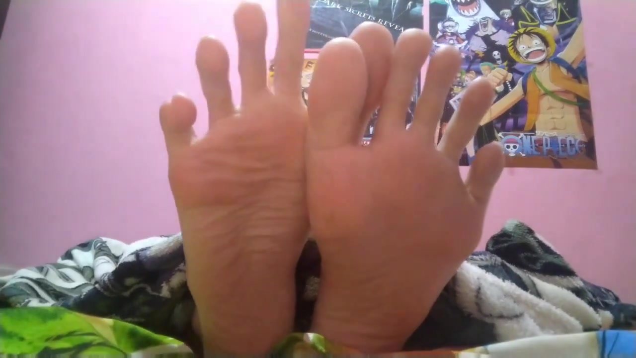 Long toes - video 9