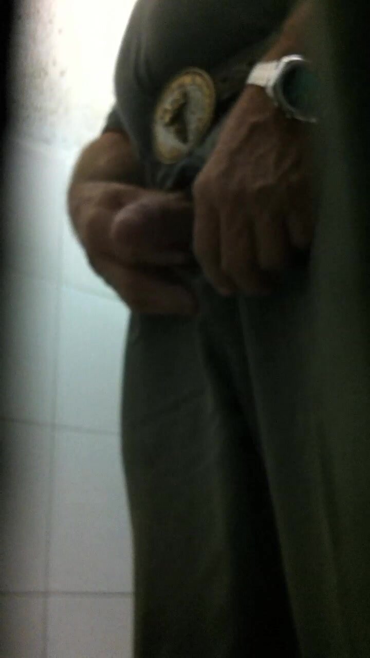 public restroom - video 4