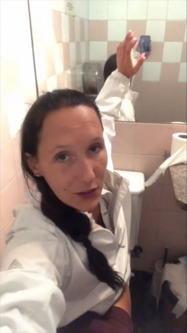 Woman toilet vlog 2